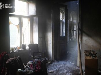 Через необережність на кухні в центрі Одеси спалахнула пожежа у житловому будинку