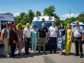 Ще чотири громади Одещини отримали нові автомобілі для мобільних медичних бригад