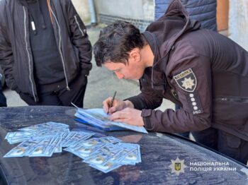 В Одесі судитимуть офтальмолога за вимагання 7500 доларів