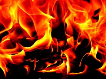 Велика пожежа під Одесою: вогонь охопив 250 квадратних метрів