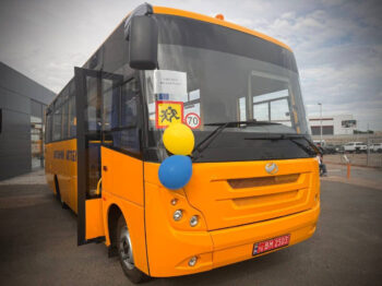В Одесі з’явилися нові шкільні автобуси: кого вони возитимуть