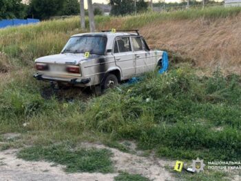 На Одещині чоловік спалив два авто батька після сімейної сварки