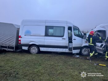 На Одещині водію мікроавтобуса повідомили про підозру через ДТП із трьома постраждалими